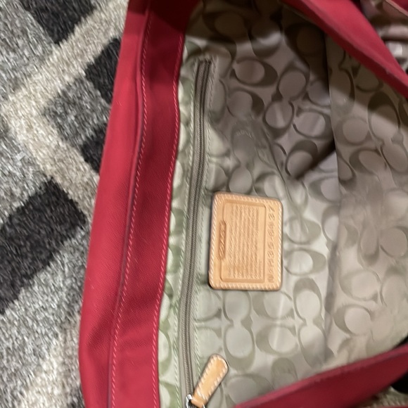 Coach bag authentic use and the price can be negotiable - Picture 2 of 2